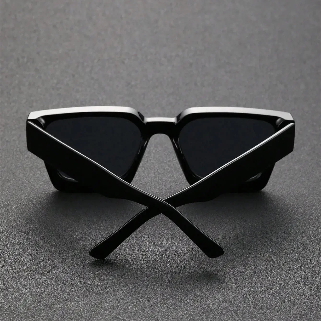 Retro Black Luxury Sunglasses Men