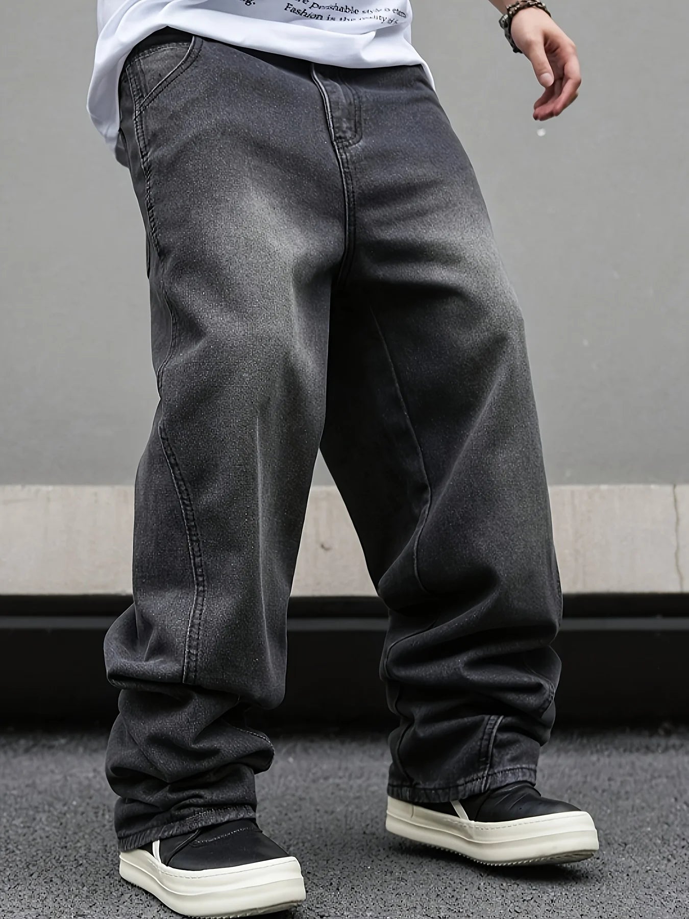 High Street Pleated Wide-Leg Jeans